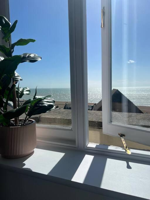 The Turret- The Best View In Folkestone Kültér fotó